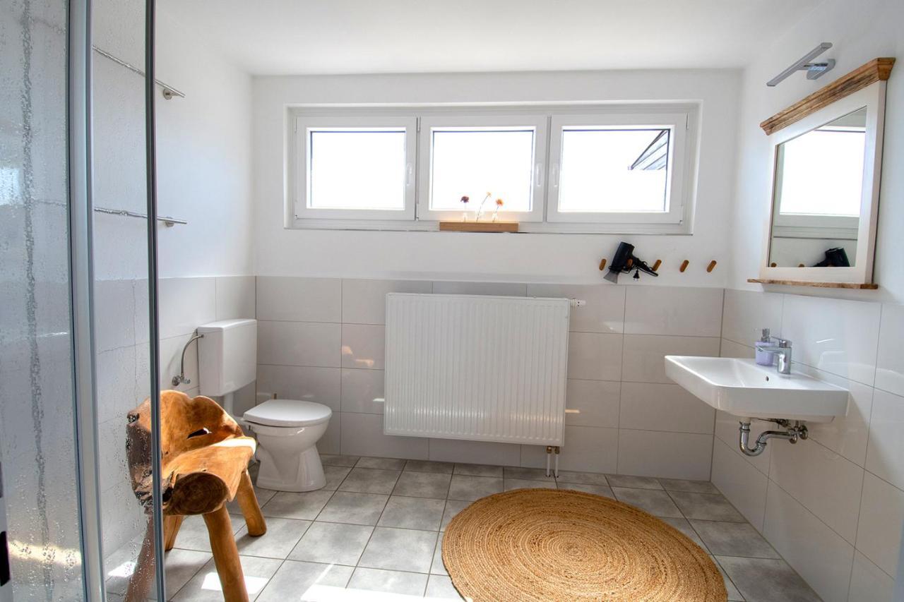 Grosses Ferienhaus Mit 4 Schlafzimmern Eutin Luaran gambar